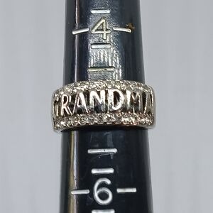 Chic Gold 'Grandma' Ring